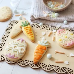 2 Emporte Pièces avec Ejecteur Pâques Scrapcooking