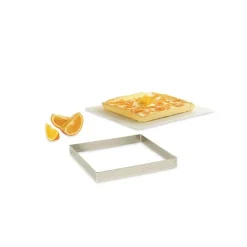 Carré perforé L. 8 cm de L'école Valrhona par De Buyer