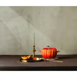 Cocotte en Fonte Citrouille 24 cm Volcanique Le Creuset