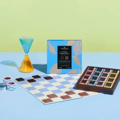 Coffret 32 Carrés de Chocolats Noir et Lait Les Essentiels 160 g Valrhona
