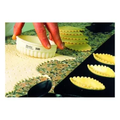 Emporte Pièce Ovale Cannelé 5,5 x 3,1 cm Exoglass Matfer