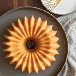 Moule à Gâteau Bundt Brilliance 1,5 L Gold Nordic Ware