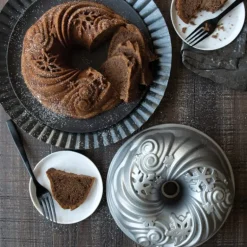 Moule à Gâteau Bundt Let It Snow Silver Nordic Ware