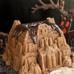 Moule à Gâteau Bundt Maison Hantée Bronze Nordic Ware