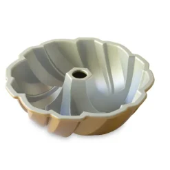 Moule à Gâteau Bundt Torsadé Gold Nordic Ware