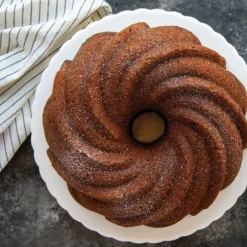 Moule à Gâteau Bundt Tourbillon Gold Nordic Ware