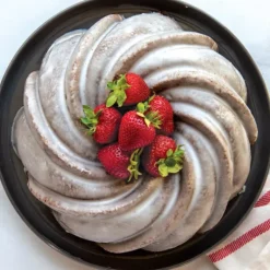 Moule à Gâteau Bundt Tourbillon Gold Nordic Ware