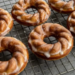 Moule à Gâteaux Donuts Torsadés (x6) Pro Cast Nordic Ware