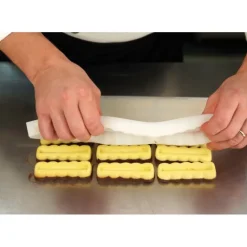 Moule Silicone Barre Ondulée Snack 9 x 3 cm x H 1,9 cm (x15) Pavoni