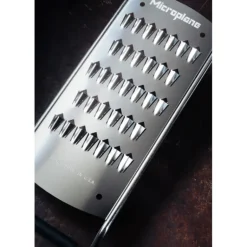 Râpe à Carottes Gourmet Noir Microplane