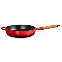 Sauteuse en Fonte 28 cm Cerise avec Manche en Bois Le Creuset Signature